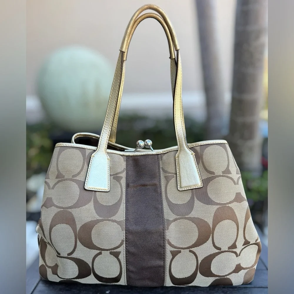 Coach Signature Stripe Kisslock Carryall - Picture 2 of 16